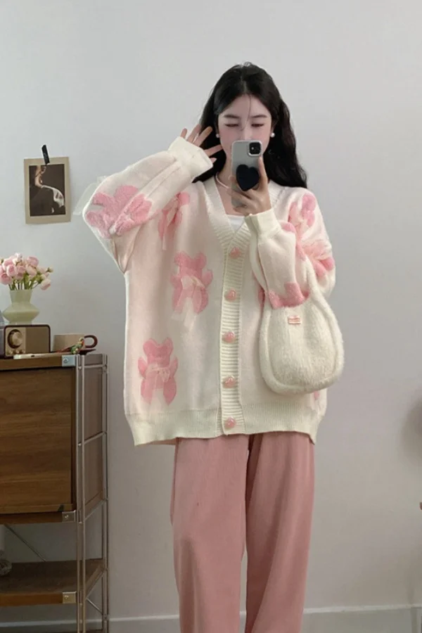 

2024 Autumn Winter Bear Knit Cardigan for Women Loose Fit Cozy Lazy Style Unique Design Sweater Outerwear Cute and Trendy Top