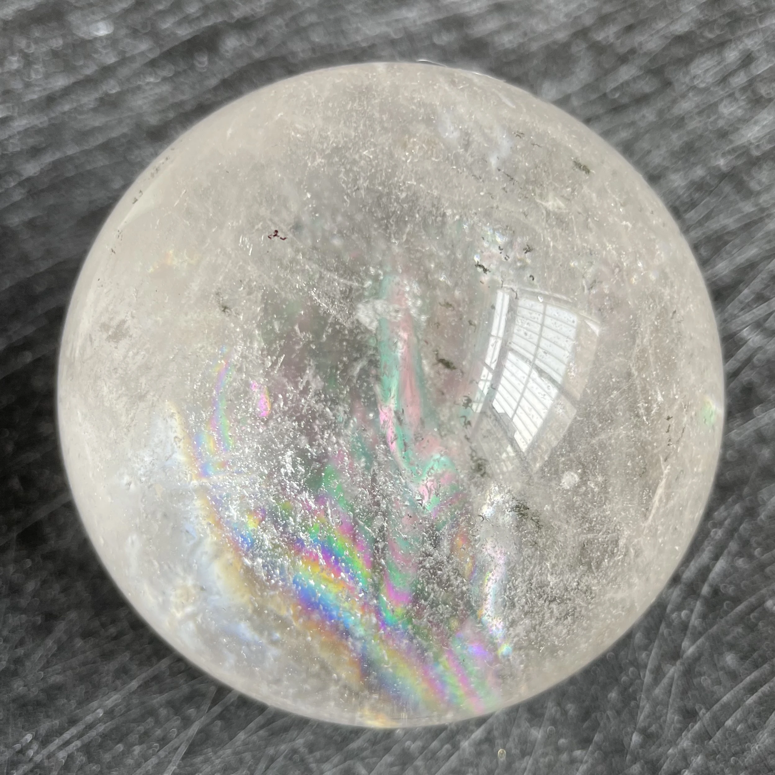 568g Natural Stone Clear Quartz Crystal Ball Rainbow Sphere Polished Rock Reiki Healing C8