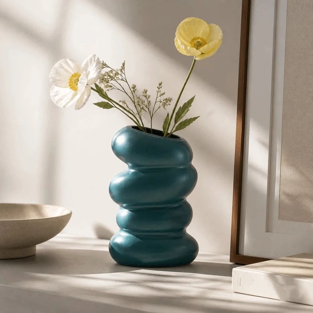 Nordic Style Spiral Vase Plastic Ornament Pencil Storage Box Irregular Home Decor Makeup Brush Holder Living Room