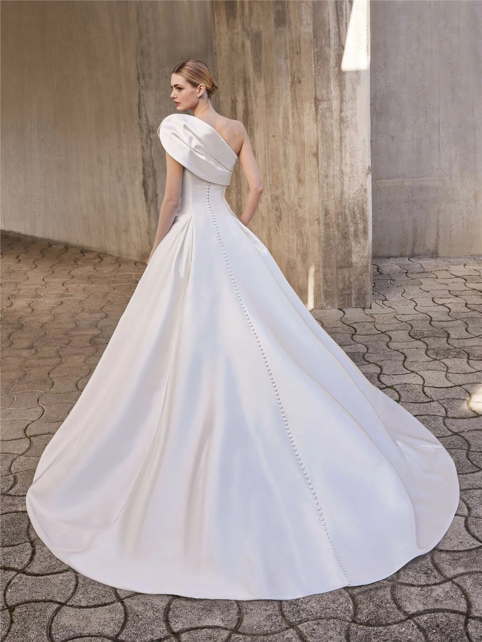 

Vestidos De Novia Modern Trapezoidal Wedding Dress Floor-Length Skirt Open Back Princess-Style Wedding Dress Customized