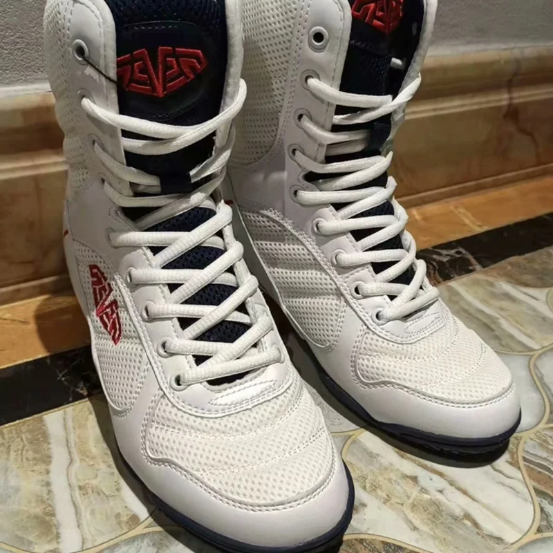 Scarpe da wrestling di marca di lusso Scarpe da boxe unisex di alta qualità Scarpe da combattimento traspiranti per coppie Scarpe da allenamento indossabili da donna per uomo