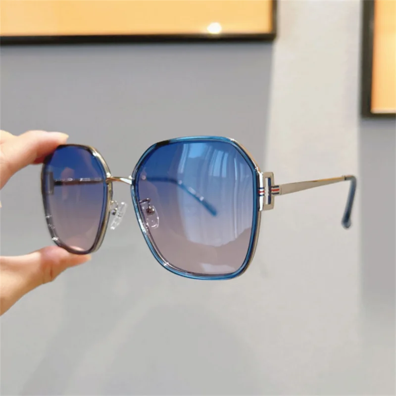 Metal frame rectangular sunglasses men's overall lenses gradient color glasses fashion sun visors UV400