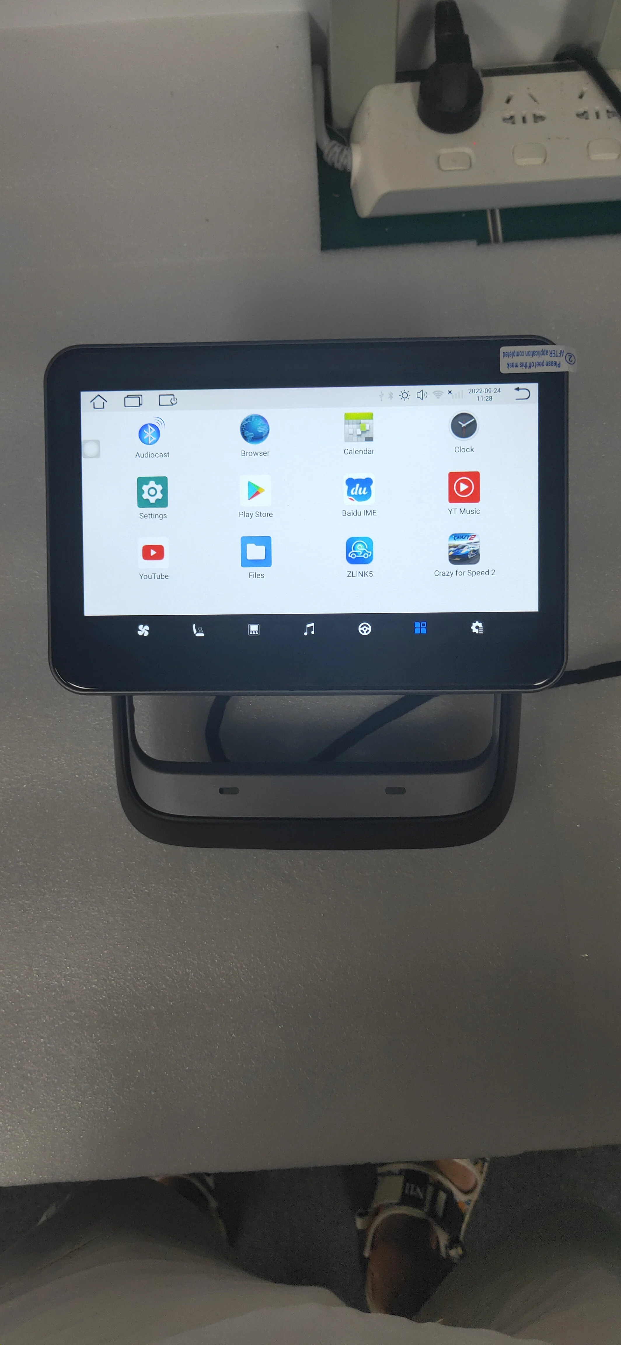 TPXINXIN New Passenger Headrest Display for  Model 3 Model Y Full Range Multimedia Player Travel Entertainment Screen