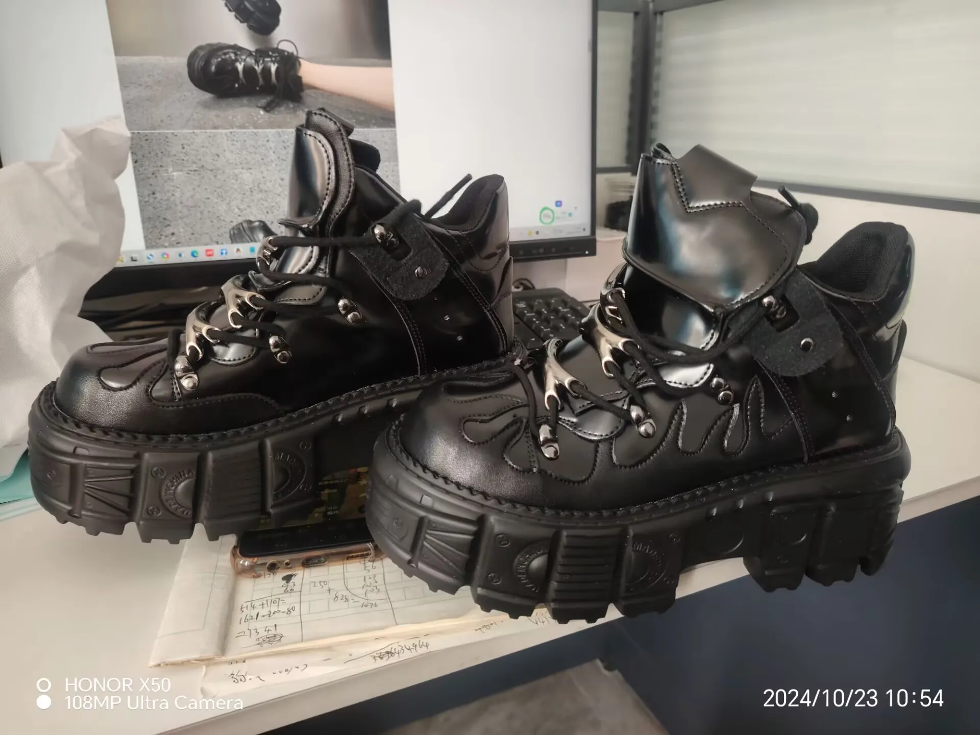 2025 Cowhide Rock Spanish Dark Muffin Punk Leather Men and Women with The Same Metal High-top Platform Dad Shoes