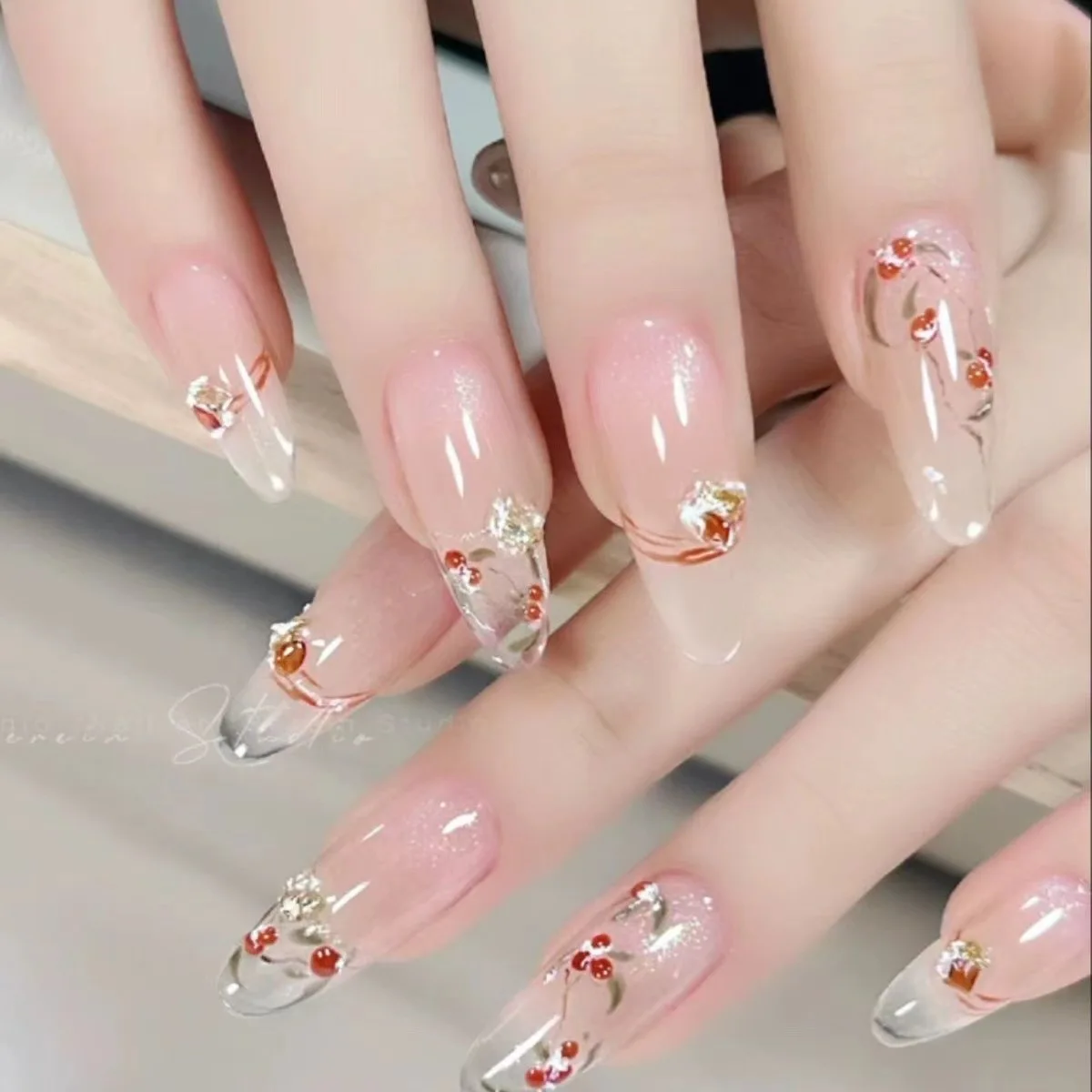 

Новогодние наклейки для ногтей с красными бобами в традиционном китайском стиле, французские желейные наклейки в форме бобов, самоклеящиеся, для DIY маникюра, праздничный подарок