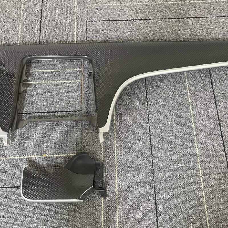 Interior Center Control Panel Made of Real Carbon Fiber for GLC and C-Class C200 C260L (OLIVER)