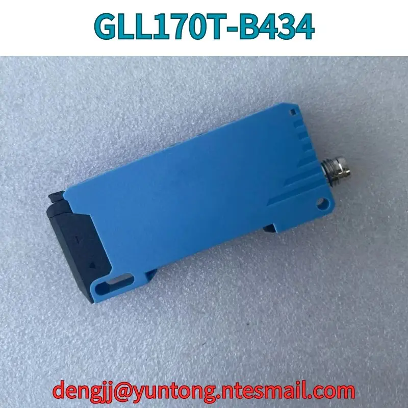 New 6063341 GLL170T-B434 Photoelectric Sensor Fast Shipping