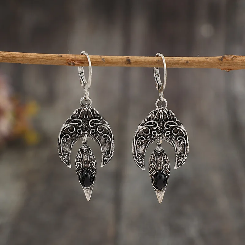 

Vintage Silver Color Round Leaf Dangle Earrings Metal Carving Earrings for Women