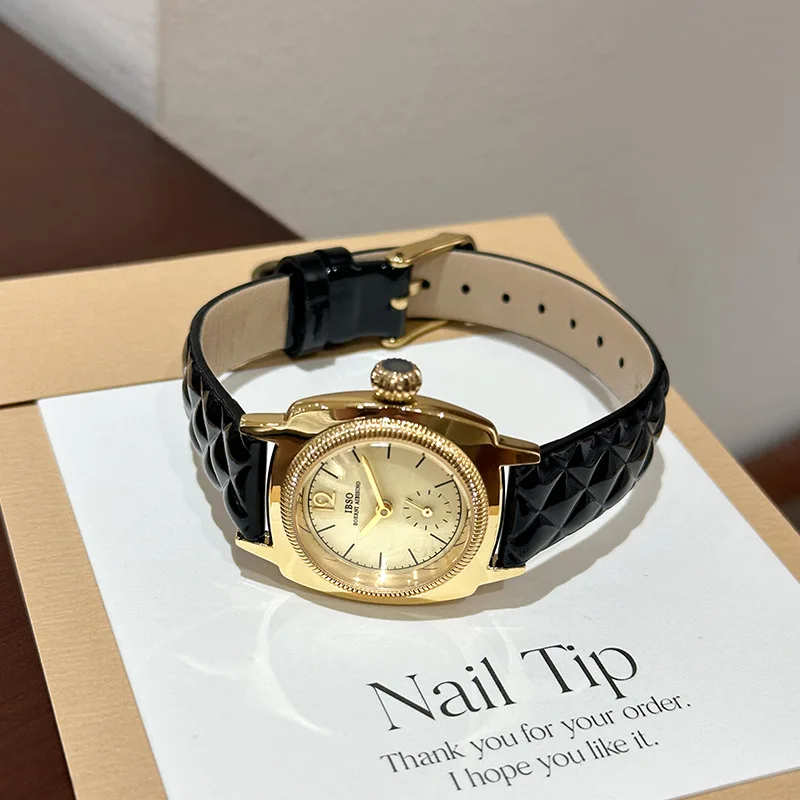 

Fashionable Quartz Wristwatch For WomenLeather StrapHigh-EndLight LuxuryStylish Two-Hand Watch2026 New Style, A Gift For Women.