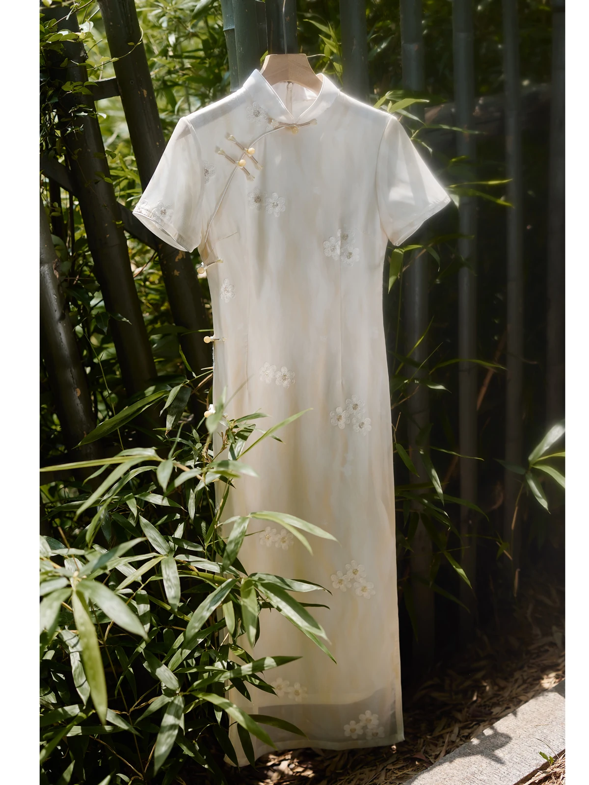 new-chinese-sle-qipao-midi-dr-in-beige-color-ele-national-sle-improved-version-by-mu-ran-diary-from-china-for-summ