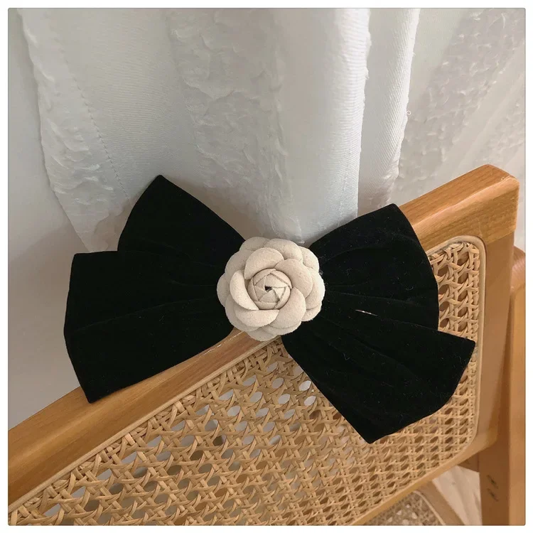 Retro Black Velvet Bow Hairpins for Women Fabric Camellia Flower Hair Clips Headdress Barrette Hairgrip Girls Hair Accessories