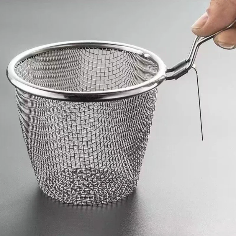 2Pieces Multifuntional 304Stainless Steel Strainer Basket with Insulated Handle Perfect for Steaming and Blanching