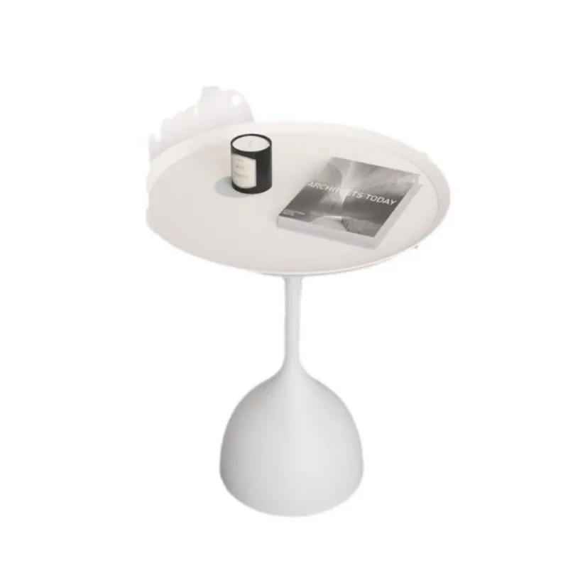 

Американский простой диван с краями, несколько журнальных столиков из кованого железа в стиле ретро, маленький круглый столик, балкон, небольшой журнальный столик, креативная прикроватная кукуруза