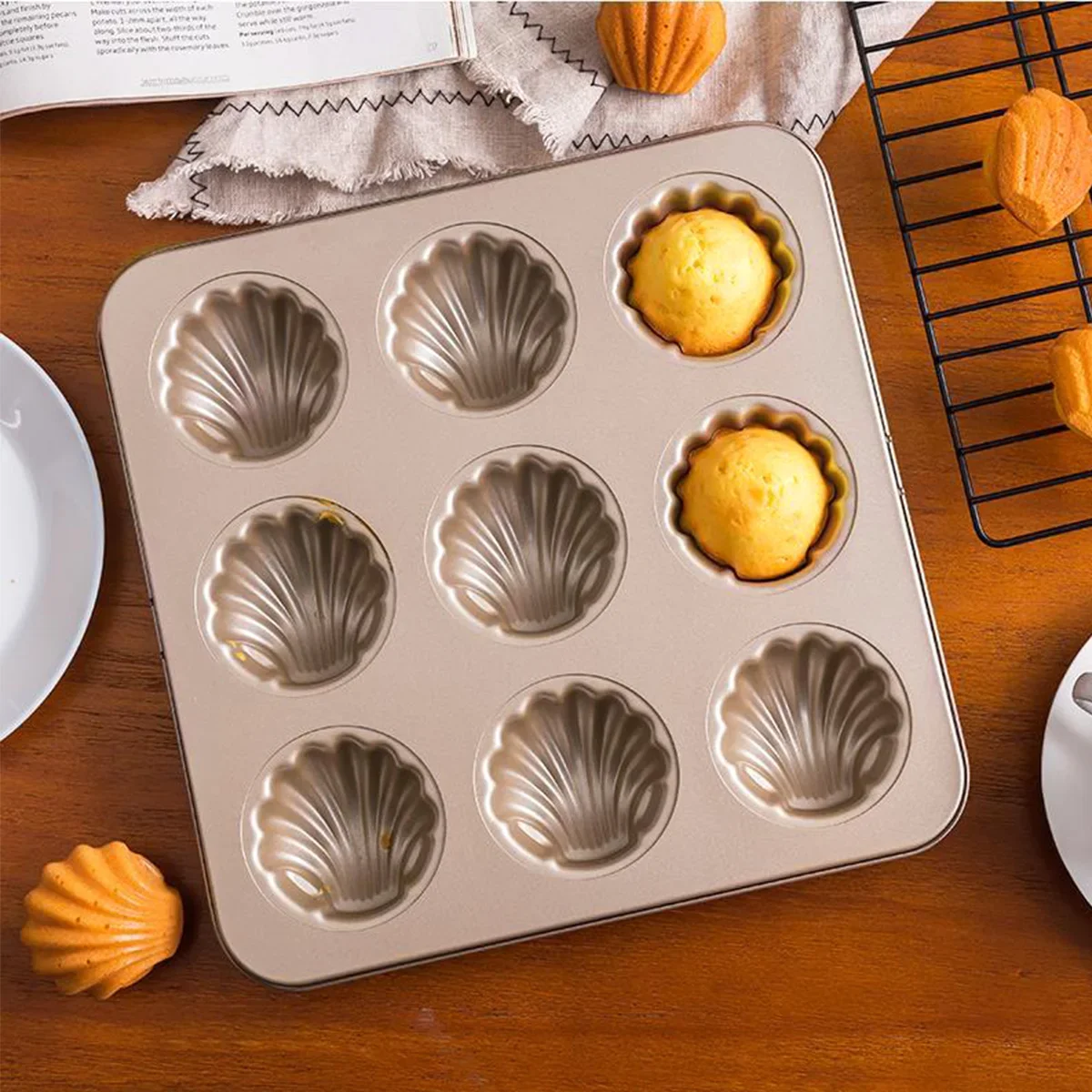 Madeleine Mold Cake Baking Pan 9-Cavity Non-Stick Candy Mold Carbon Steel Cake Madeleine Pan Shell Shaped Baking Mold