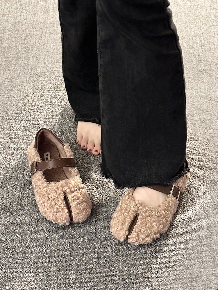 Shoes Woman Flats Loafers Fur Round Toe Autumn Casual Female Sneakers Dress Moccasin Fall Winter Leisure Buckle Strap Flock Rubb