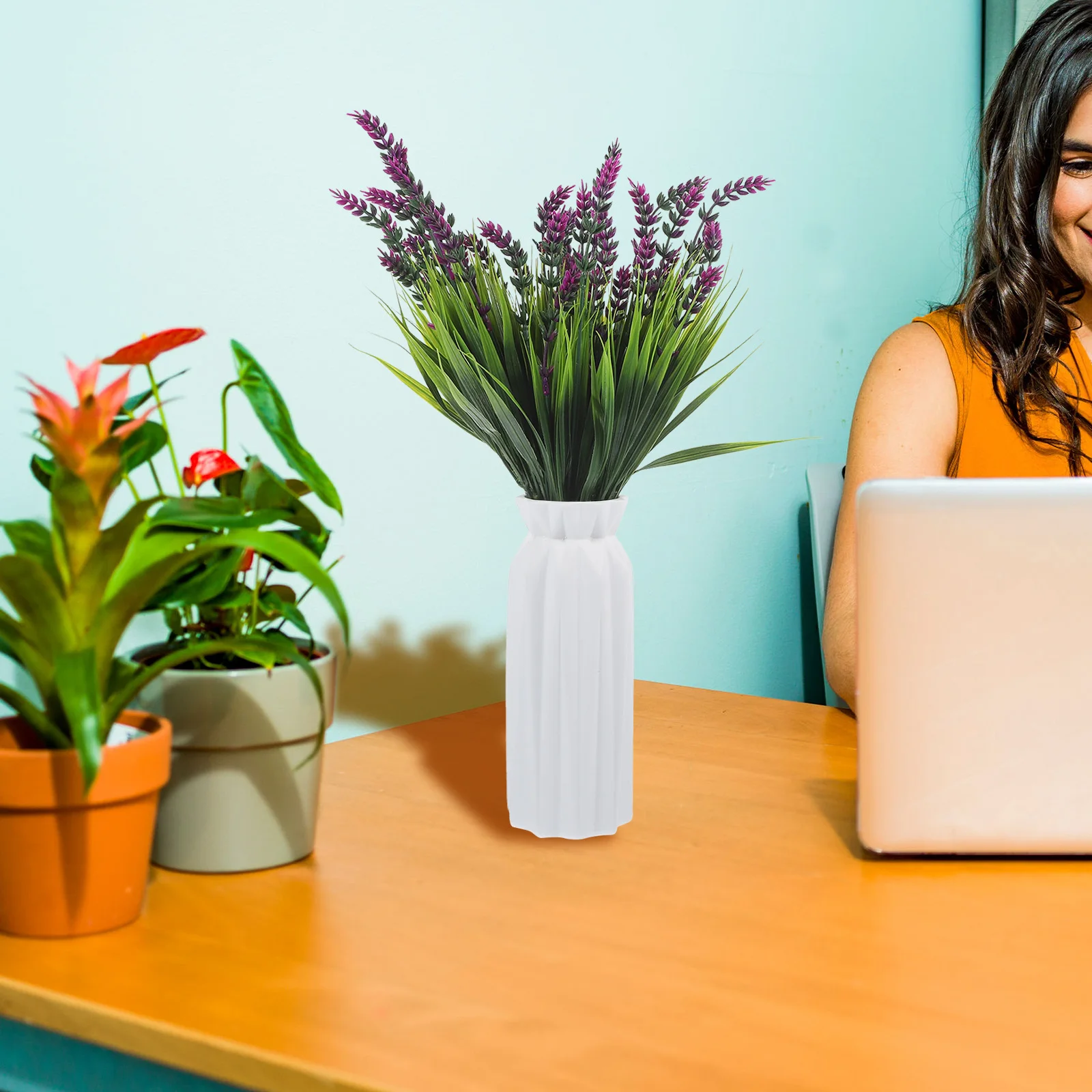 

12Pcs Fake Lavender Artificial Lavender Stem Floral Arrangement Festival Home Decor Faux Flowers Long Lasting Decoration