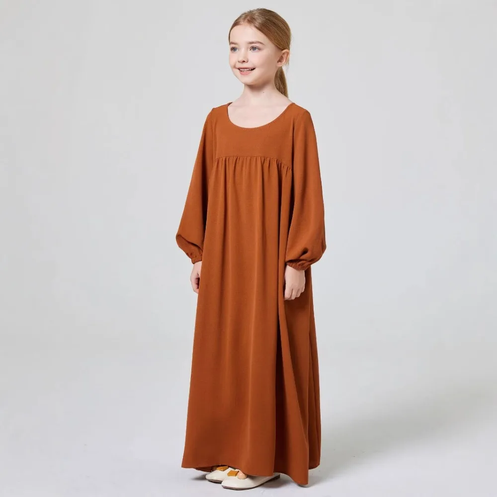 Abito plissettato tinta unita con scollo tondo da ragazza mediorientale Abaya |   Abito tradizionale arabo in cotone e lino