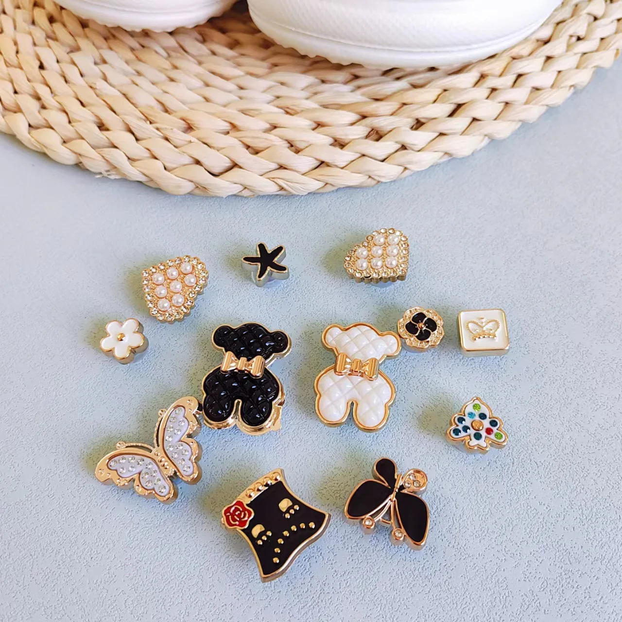 Shoe Charms for Crocs DIY Cute Bear 3D Stereoscopic Hole Shoes Buckle Decoration for Croc Shoe Charm Accessories Girl Party Gift