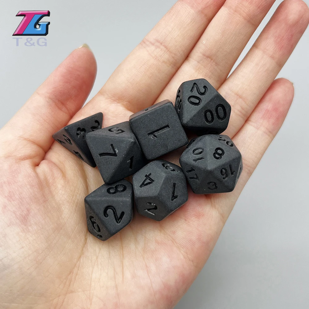 Juego de dados negros de carbono poliédrico, 7 piezas, D4, D6, D8, D10, D10 %, D12, D20, DNDGame, RPG, rollo de mesa, accesorios para juegos