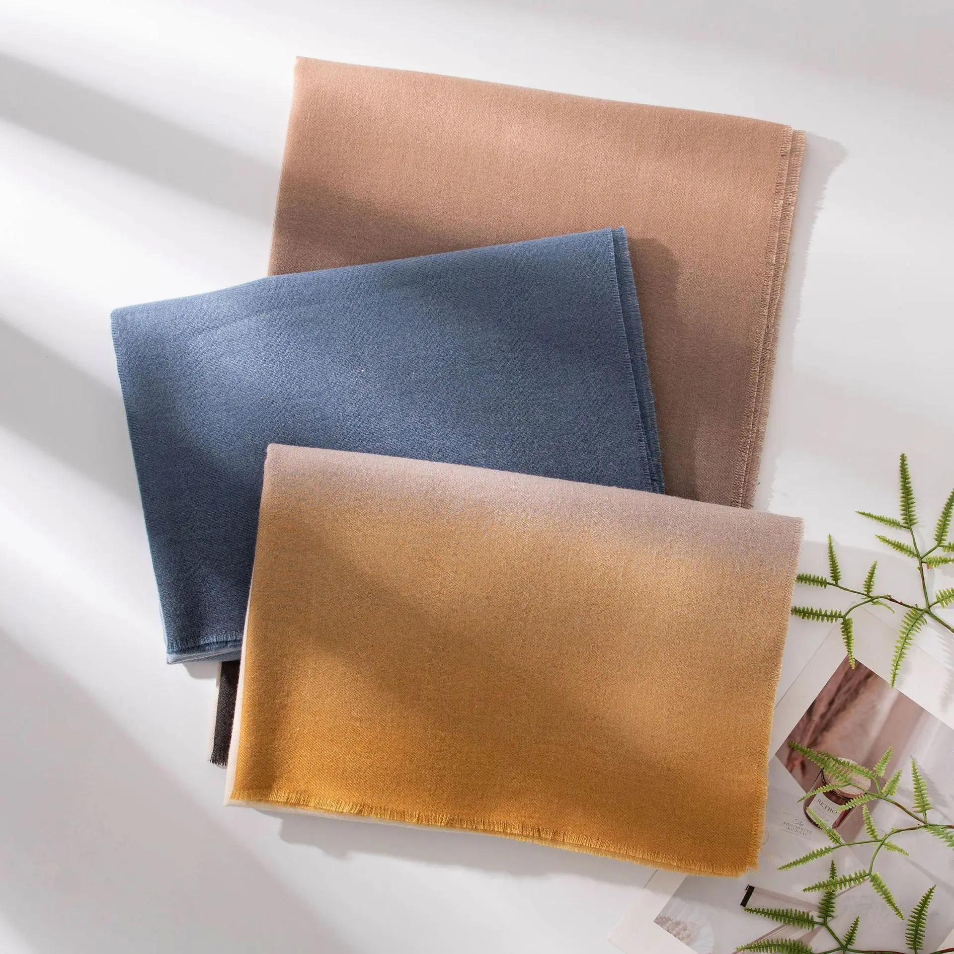 

Winter Gradient Color Printed Light Luxury Style Scarf for Warmth and Neck Protection, Simple and Versatile Anti Cold Shawl