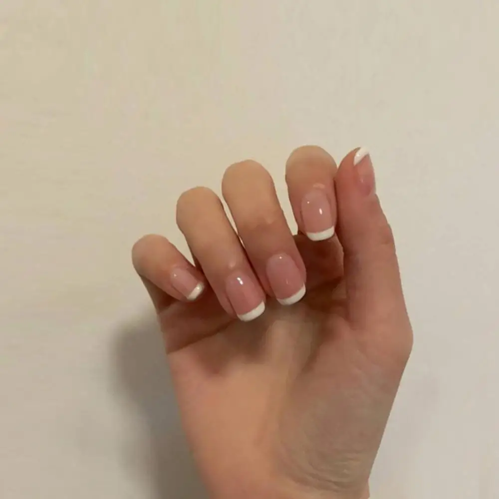 24 szt./Pudełko Odłączane Narzędzie do Manicure Sztuczne Końcówki do Paznokci Krótkie Francuskie Sztuczne Paznokcie Noszone