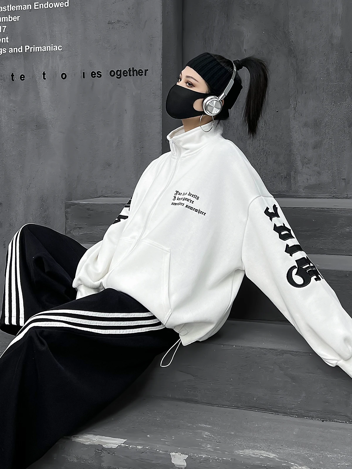 

Свободный кардиган-свитшот с воротником-стойкой в стиле хип-хоп, на молнии, для женщин, модный, белый...