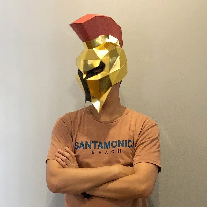 Modello di carta maschera per casco guerriero spartano dorato, dimensioni ridotte, cosplay per feste in costume 3D Papercraft, artigianato fai da te fatto a mano RTY149