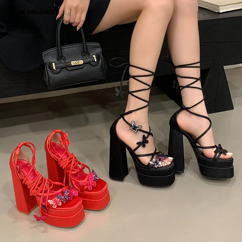 

Летние модные женские сандалии-гладиаторы с кристаллами и бабочками, пикантные туфли на очень высоком каблуке 15 см на платформе, массивные туфли на танкетке