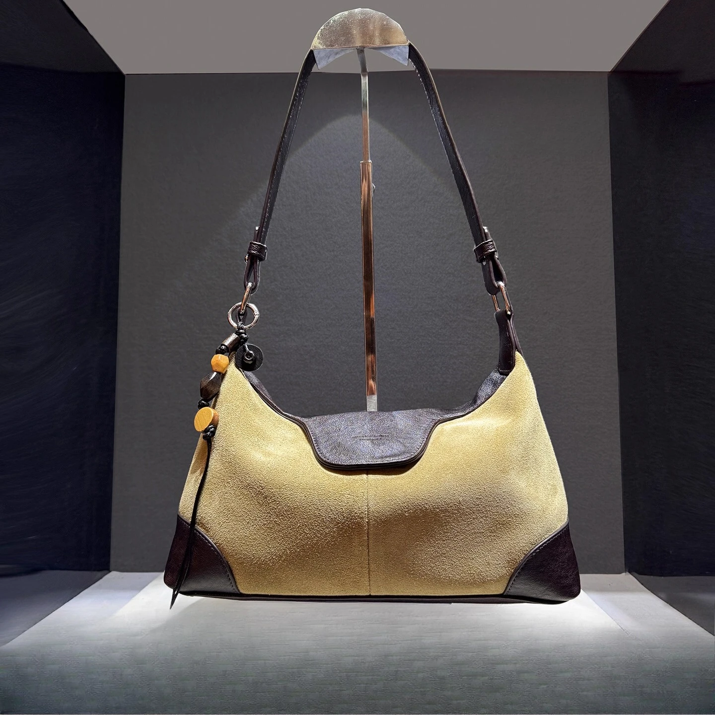 

Дизайнерская брендовая матовая воловья кожа, модная сумка на плечо под мышками, новые кожаные повседневные сумки через плечо из мягкой кожи для женщин