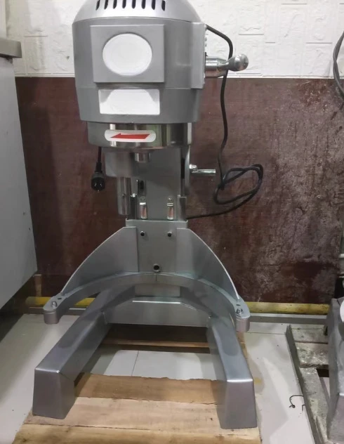 

Кухонная техника: Электрический миксер-тестомес 15 л, 400 Вт, для замеса теста