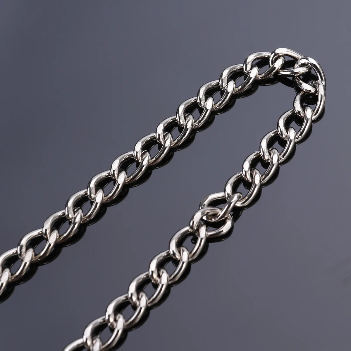 

Silver Plated Pocket Watch Chain Classic Heavy Duty Lobster Claw Attachment Durable Sturdy Chain for Pocket Watch Use