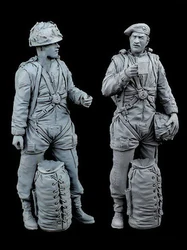 1/35 ratio die-casting resin made of  Air Force paratroopers 2 figures unpainted