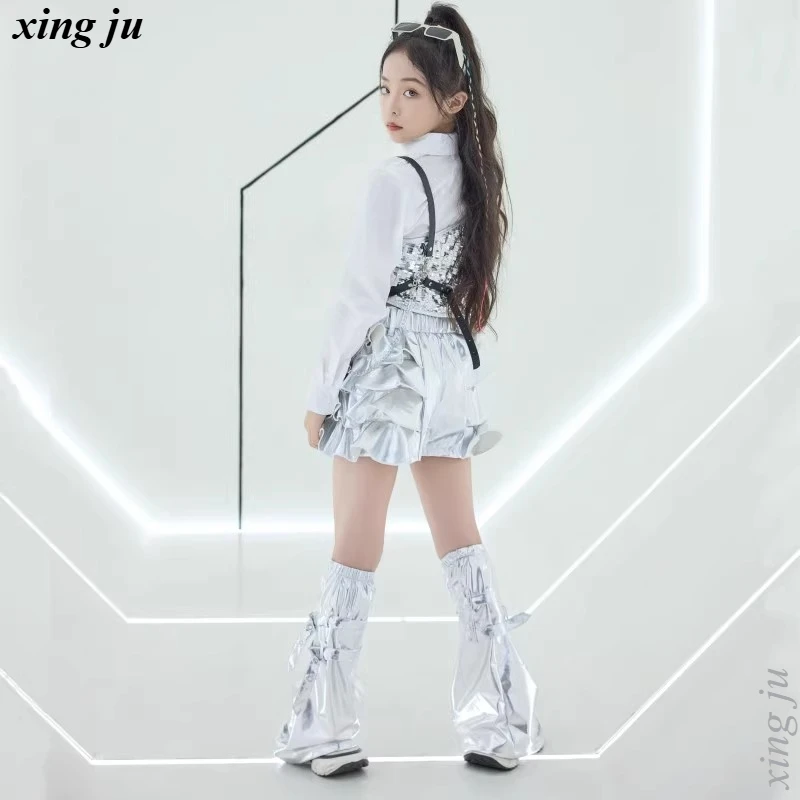 Pantaloncini elastici moda per bambini Costume da ballo jazz Ragazza Ballo di strada Top con paillettes argento Camicia bianca Abbigliamento da spettacolo teatrale Hip Hop per bambini