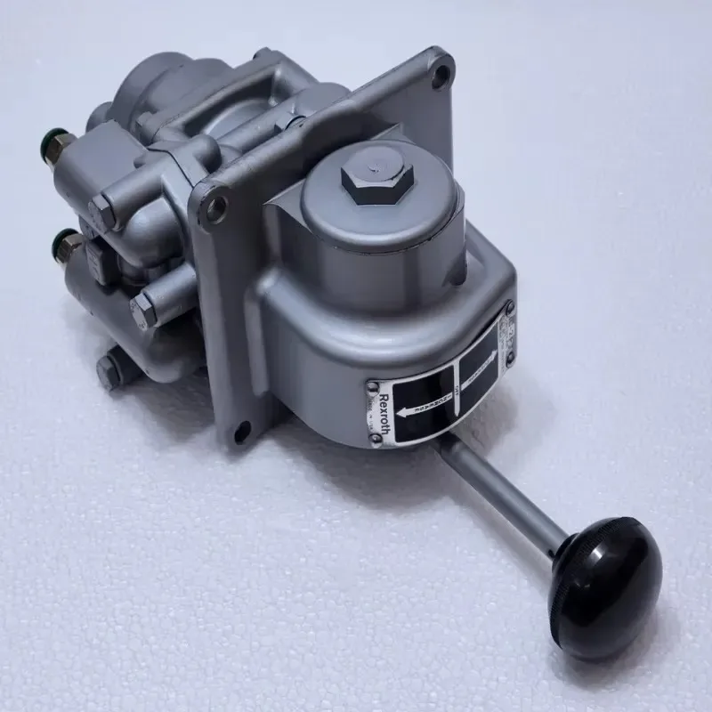 Control Air Valve Lever Operation 0-65 Psi New Original Industrial Automation Programmable Control PLC System