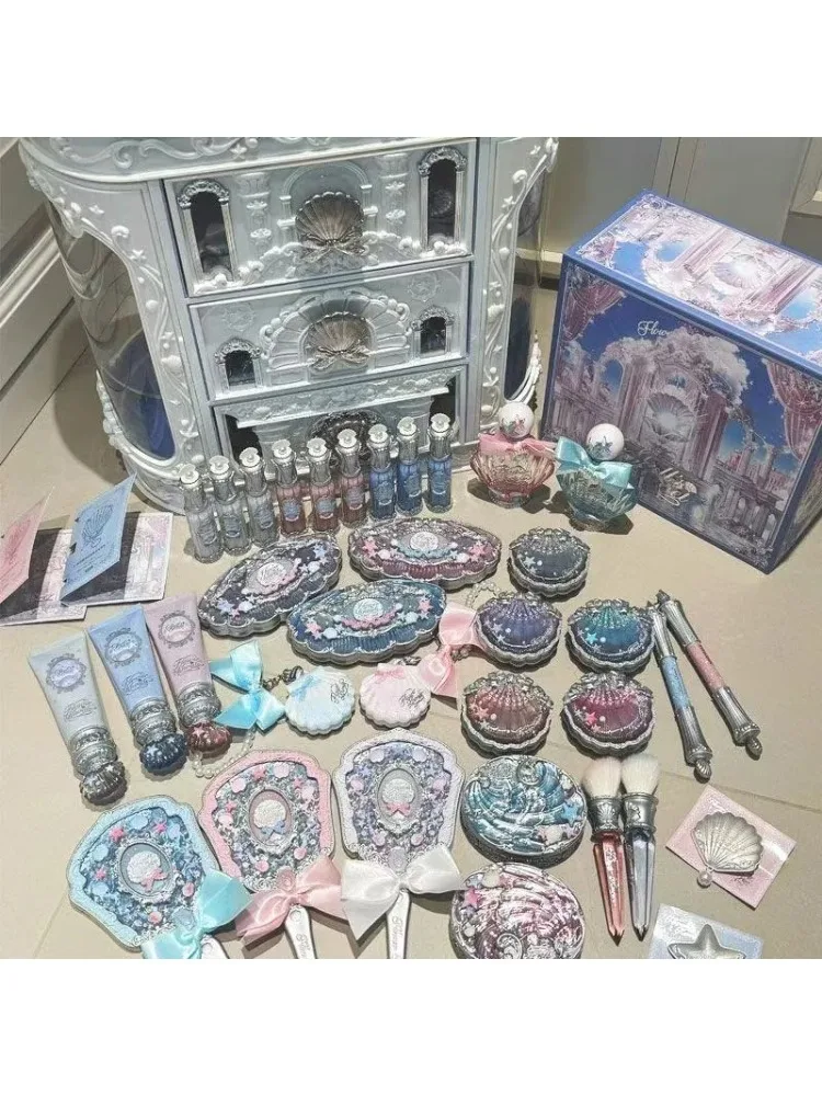 Flower Knows All in Make-up Sets Gift Box Little Angel Oogschaduw Blush Matte Lipstick Highlighter Professionele Make-up Kit Box - afbeelding 2