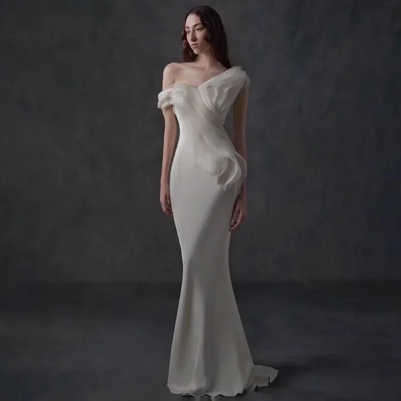 Elegant One Shoulder Long Sheath Wedding Dress Ruffles Side Plit Simple Bridal Gown Floor Length Bride vestidos de noch Custom