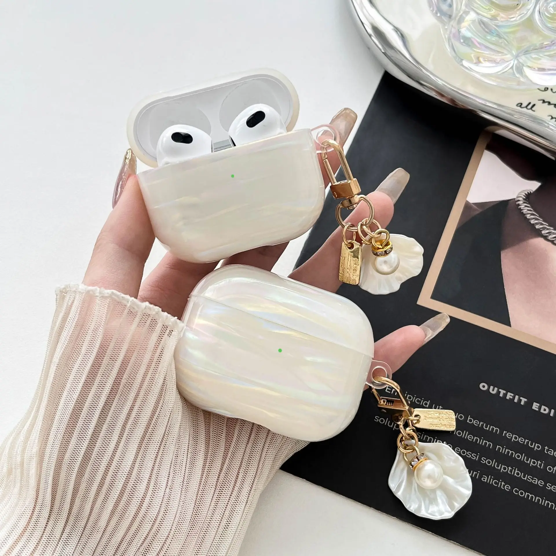 

Dreamy Pearl Shell Pattern Case For Airpods Pro 2 Funda Earphone Cases for Airpods 4 3 2 1 Pro2 Soft Cover Coque With Keychain