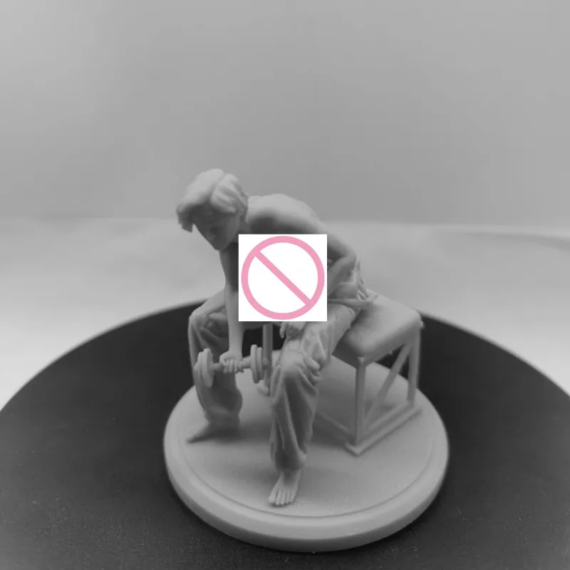 1/24 Scale กีฬาสาวฉากรูปเรซิ่นประกอบชุดประกอบ Dioramas และ Unpainted รูปปั้นของเล่น