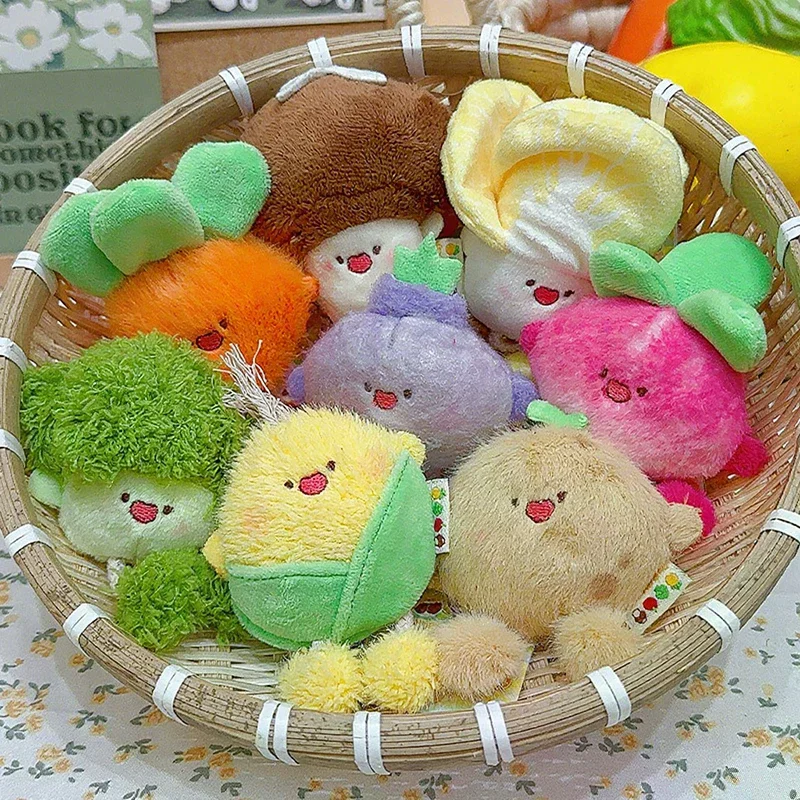 Portachiavi per bambola di peluche estraibile con verdure dei cartoni animati Portachiavi per bambola di pezza creativa Zaino con ciondolo Decorazione da appendere Regali carini