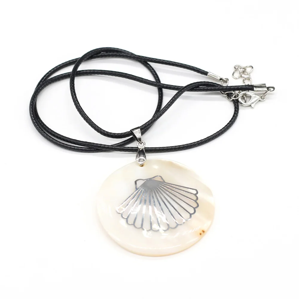 Natural Round Shell Pendant Tree of Life Necklace Fashion Jewelry Mother of Pearl Shells Necklaces Leather Rope for Women Gift