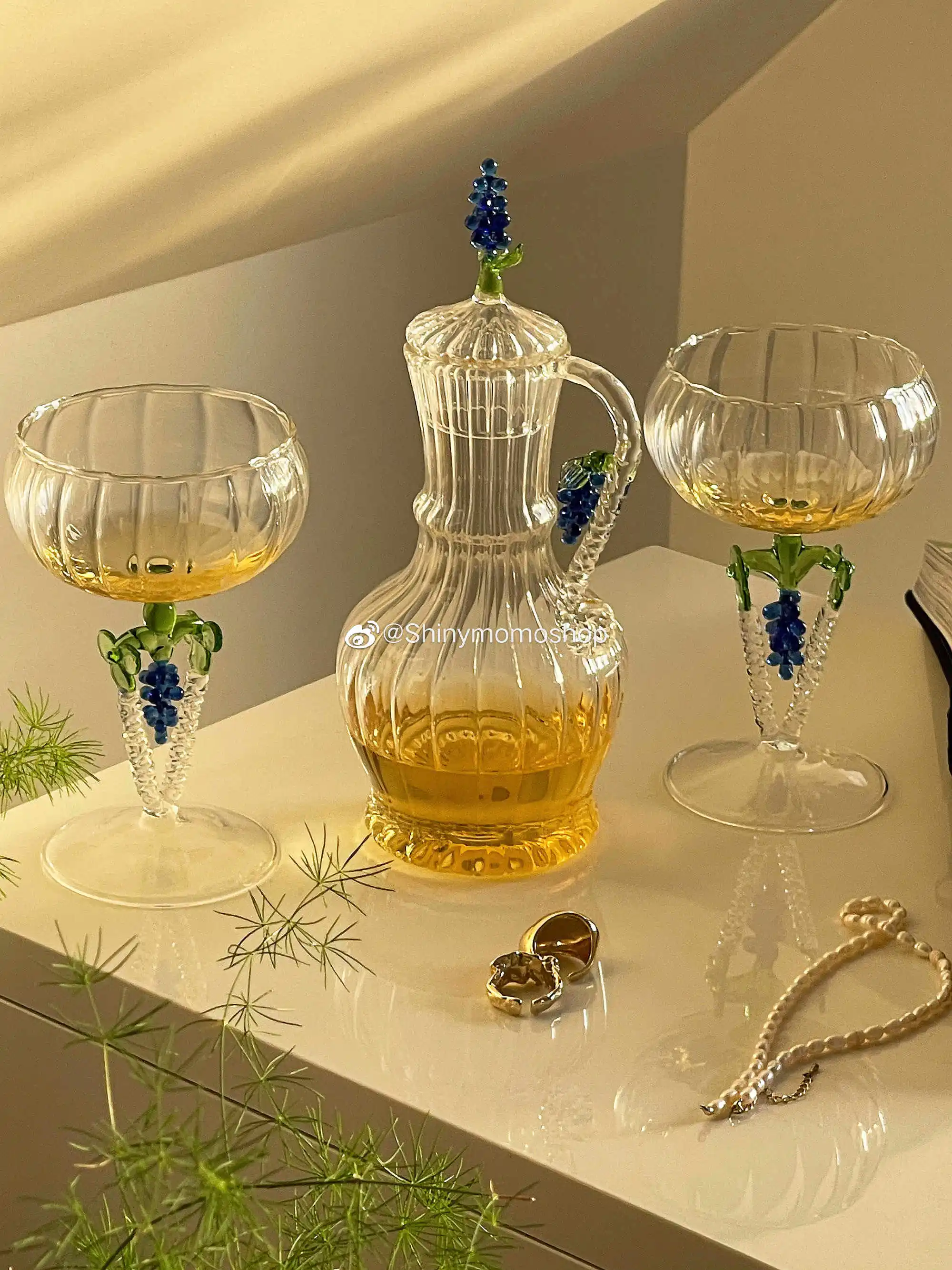 

Creative niche ins French champagne wine glass bubble decanter red wine glass hot red wine jug Champagne Glass Ins Korean Style