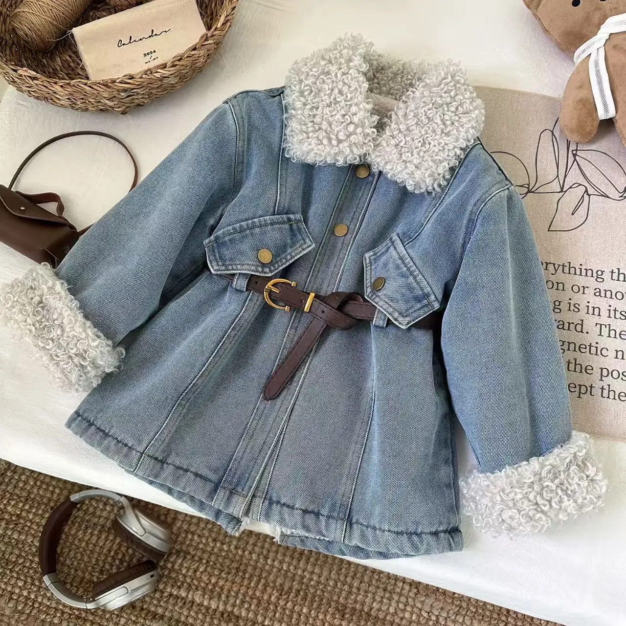 

Girls' 2025 New Plush Denim Coat Autumn/Winter Collection Children's Korean Version Top Girls' Westernized Style Parka
