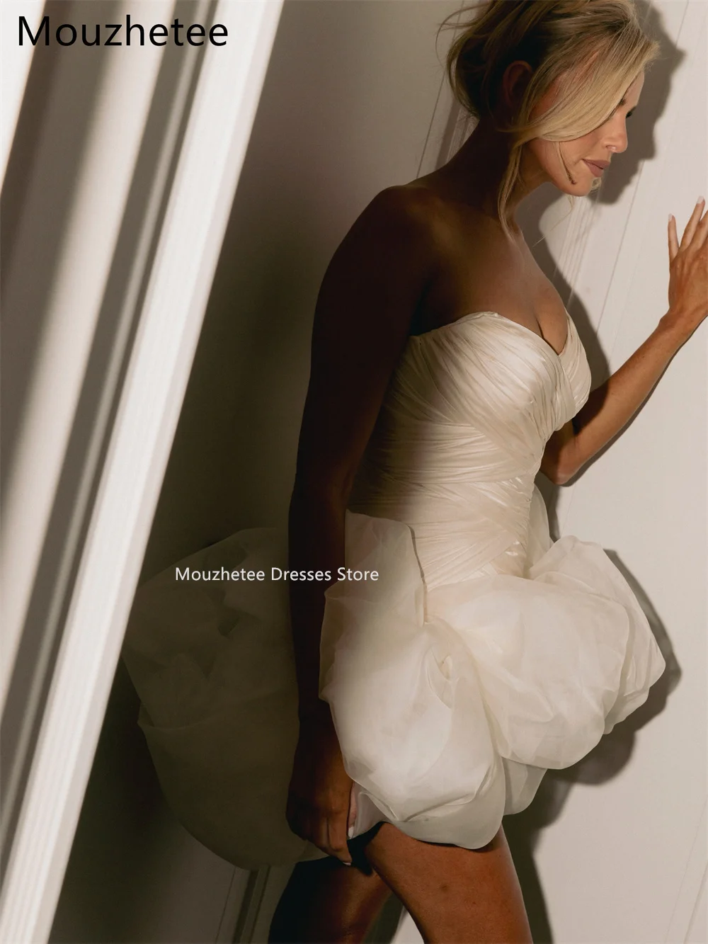 Mouzhetee A-Line Simple Backless Pleat Mini Wedding Dresses Simple Sleeveless Brides Gown Custom Made 2026