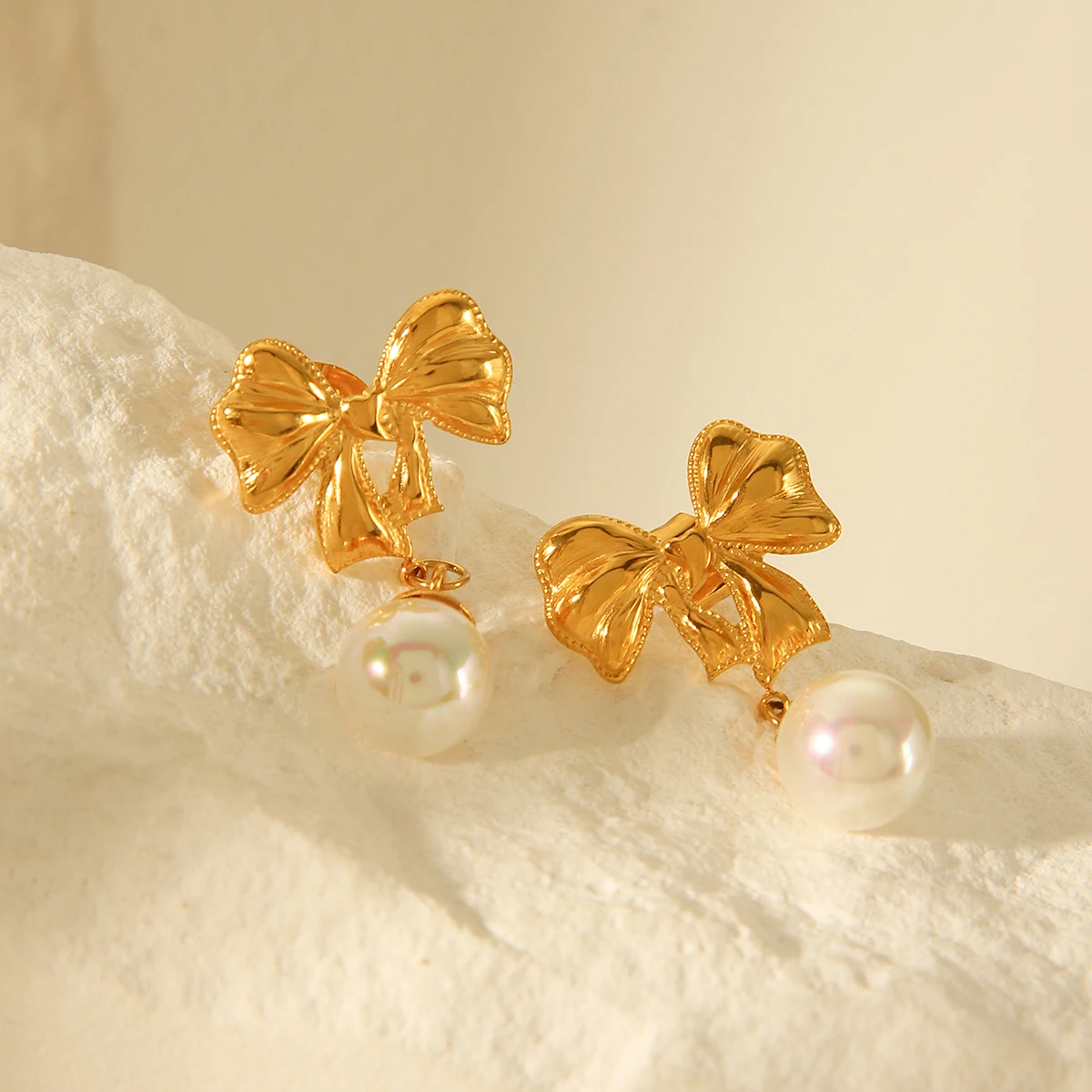 

Huang Chao New Popular Cute Bow Earrings Stainless Steel Pearl 18k Gold Plated Earrings Fashion Party Jewelry Gifts