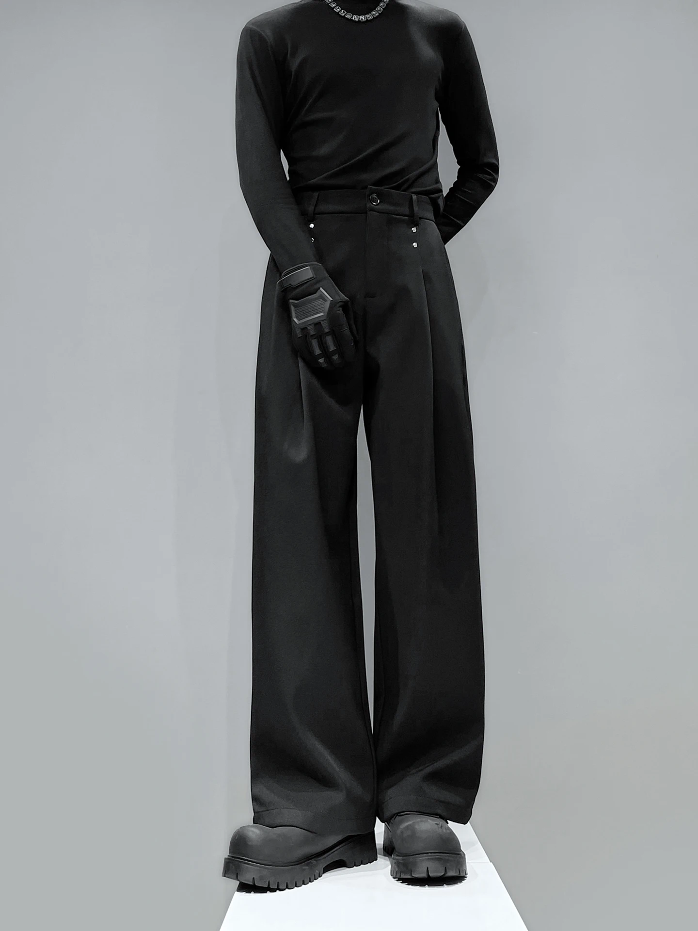 

Loose Fit Men's Rivet Detailing Straight Leg Suit Pants No Ironing Required Casual Long Trousers Youth Trend Autumn Wear