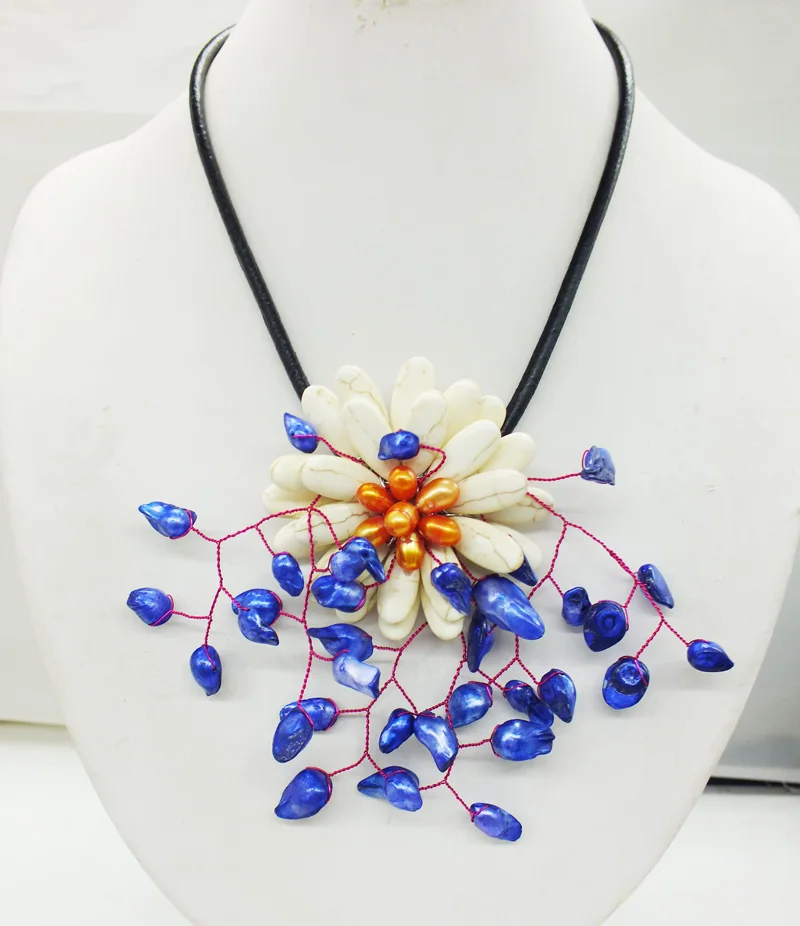 

sweet Shell Flower Necklace ( last necklace) 19"