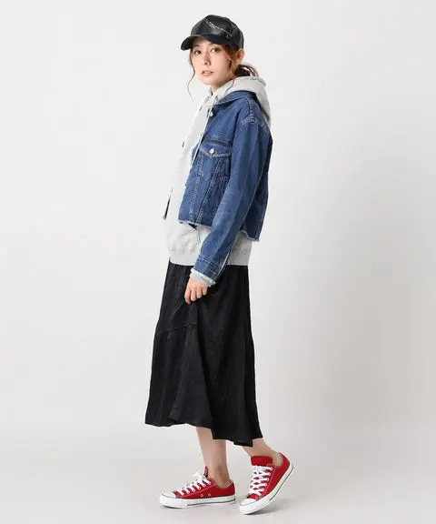 

Весна 2024: Новая женская джинсовая куртка свободного кроя с эффектом потертости, однотонная, универсальная, на пуговицах, с длинными рукавами, из хлопка