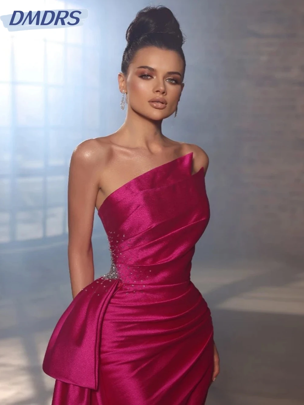 Sexy Strapless Backless Prom Gown Sparkly Crystal Cocktail Dresses Elegant Satin Mermaid Evening Dress Customized Robe De Mariée