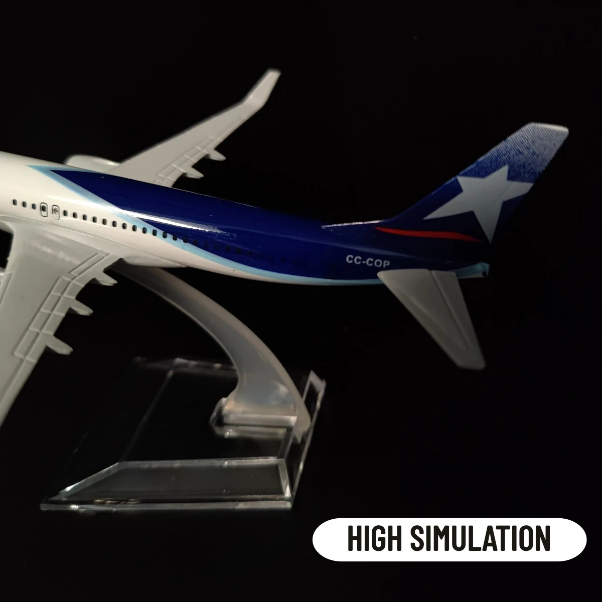 Scale 1:400 Metal Aircraft Replica Chile LAN B737 Airlines Boeing Airbus Airplane Diecast Model Aviation Miniature Boy Toy