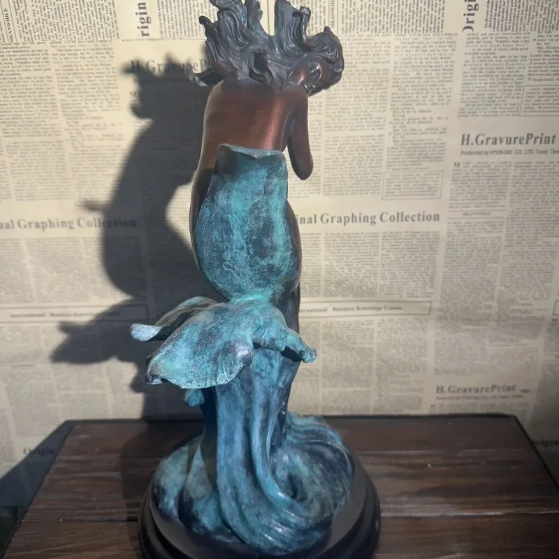 Muse copper sculpture ornament in water in Europe and America, high-end exquisite workmanship and charming goods